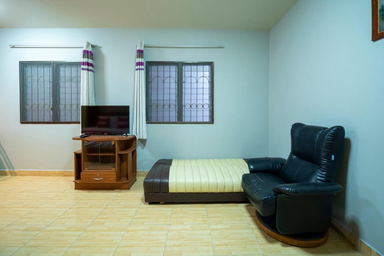 Oyo 663 Green Beach Room Pattaya Eksteriør billede