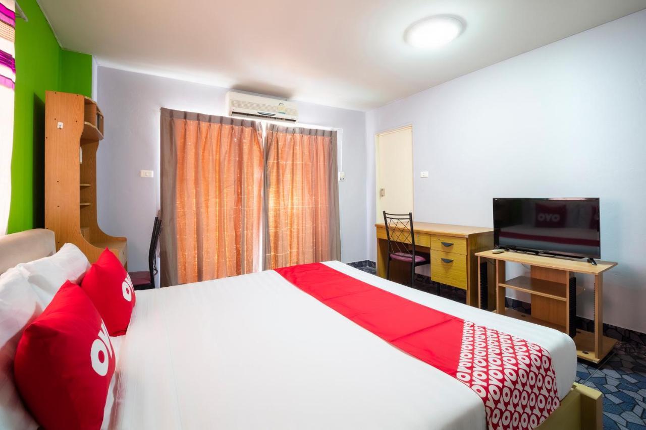 Oyo 663 Green Beach Room Pattaya Eksteriør billede